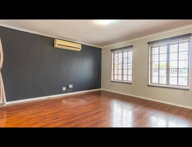 3 BEDROOM HOUSE FOR SALE IN OAKGLEN